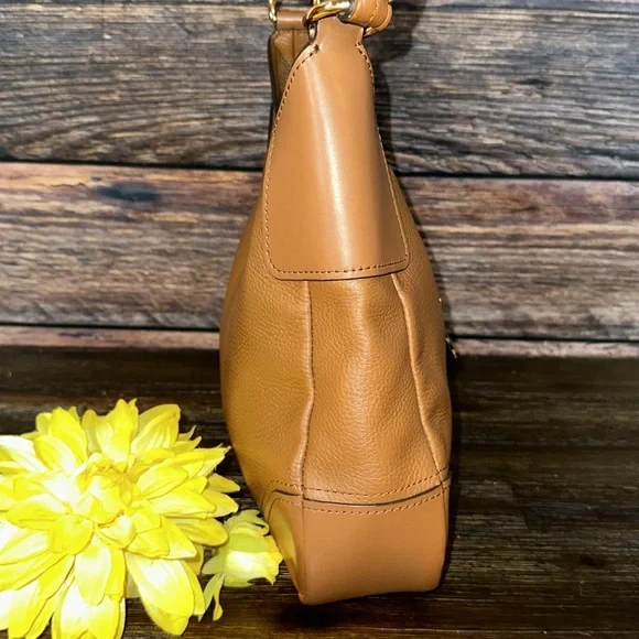 Michael Kors LILLIAN SHOULDER BAG In Excellent Condition